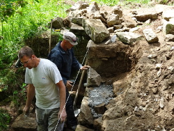  A la marteliere des Oures le mur remonte rapidement et methodiquement